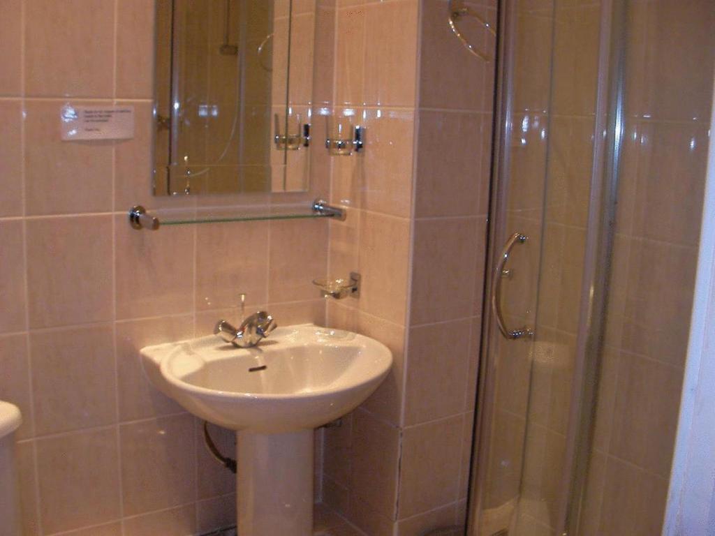 Metro Hotel London Ngoại thất bức ảnh